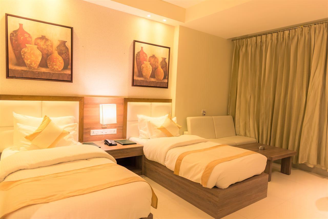 Sangai Continental Hotel Imphal Exterior photo