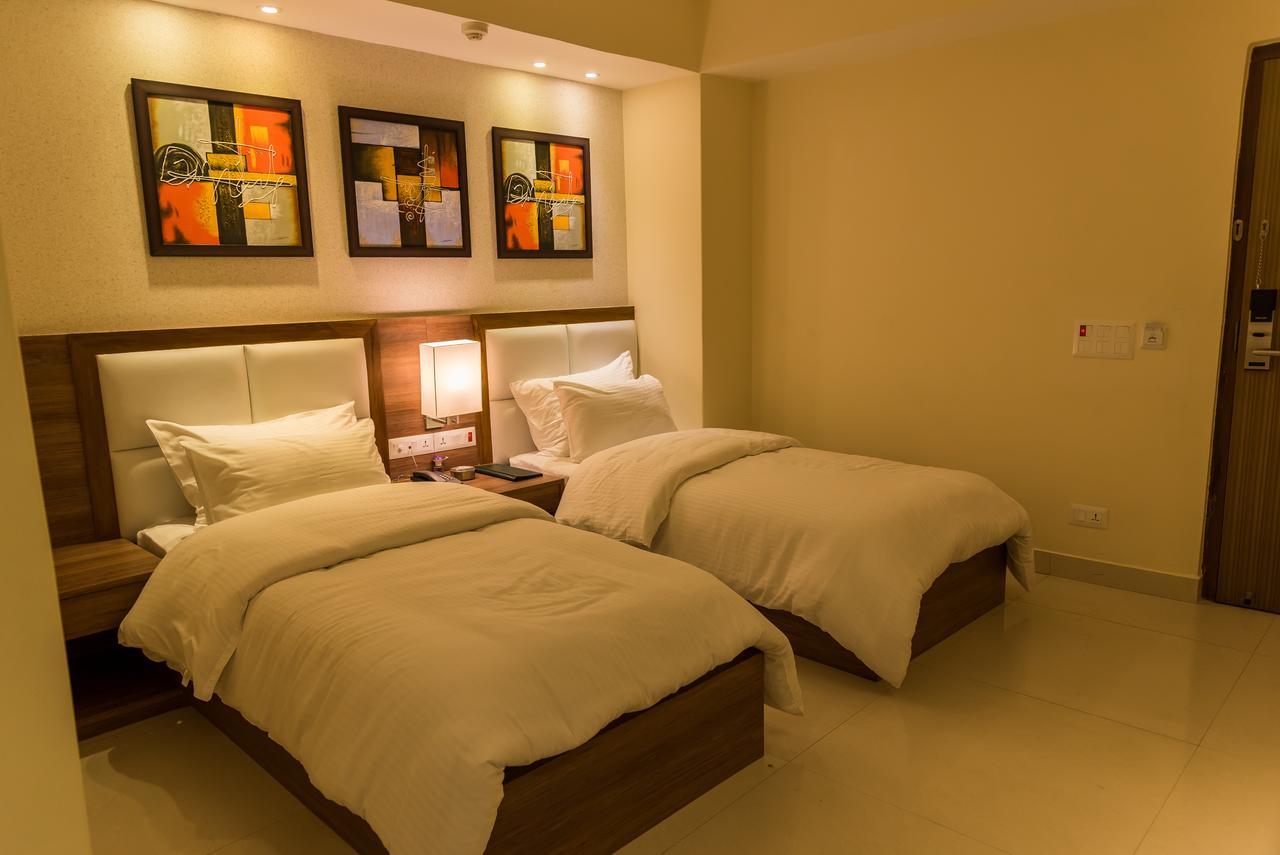 Sangai Continental Hotel Imphal Exterior photo