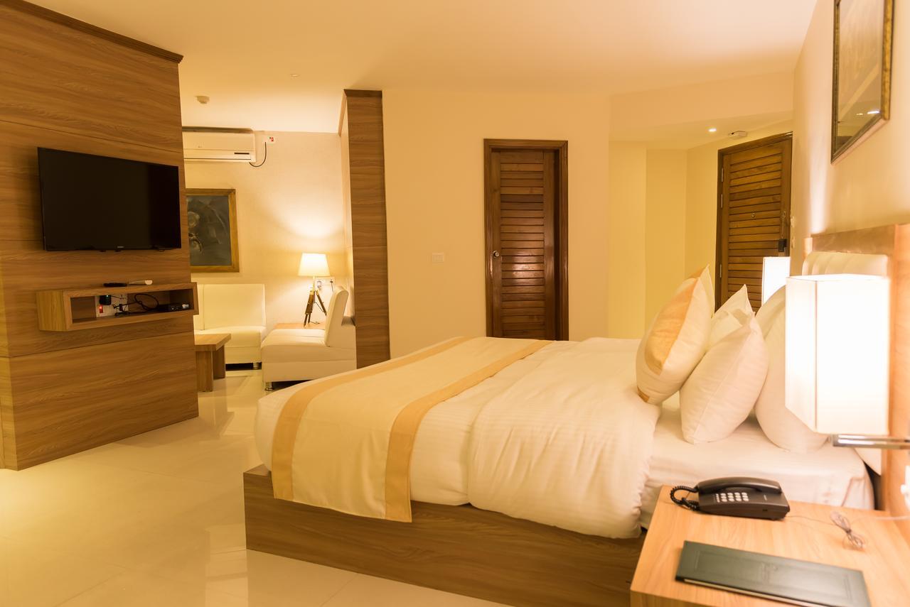 Sangai Continental Hotel Imphal Room photo