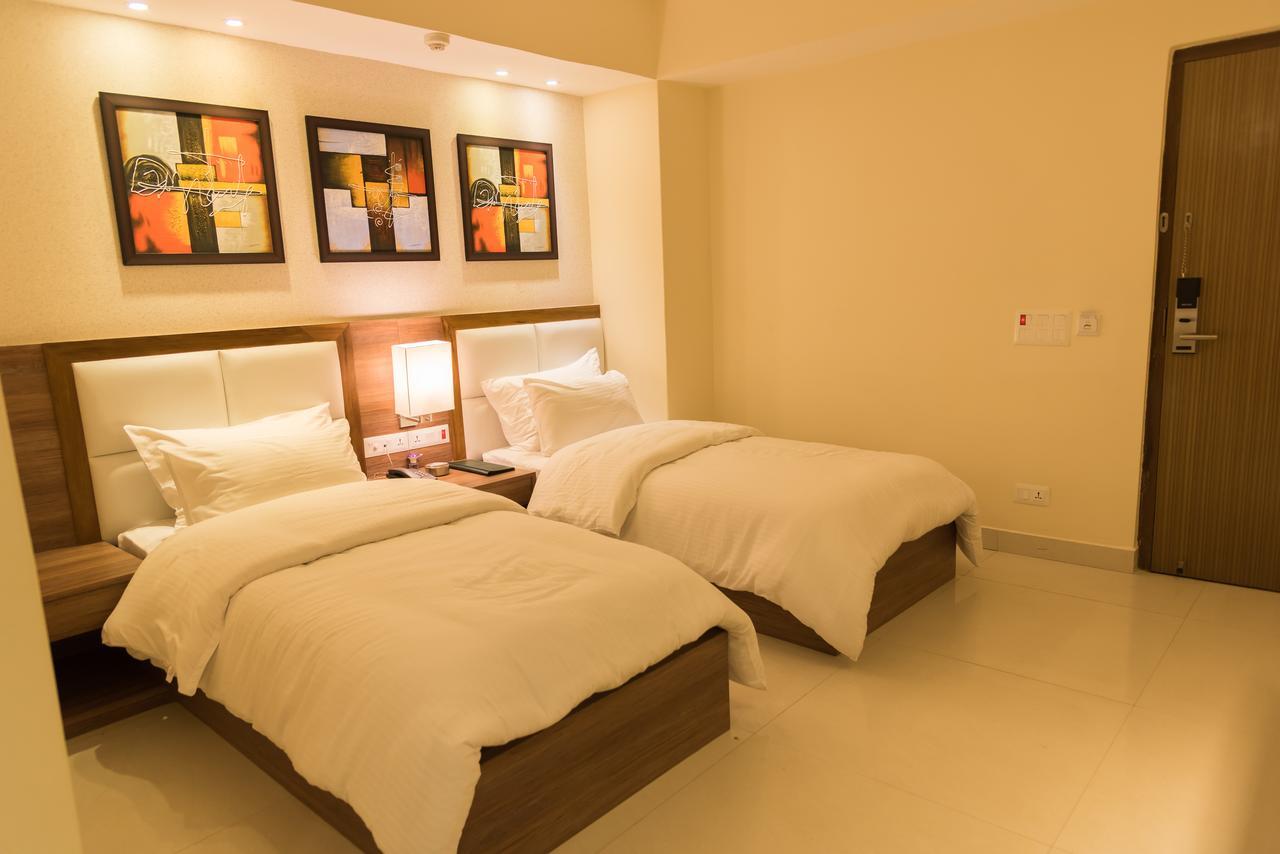 Sangai Continental Hotel Imphal Exterior photo