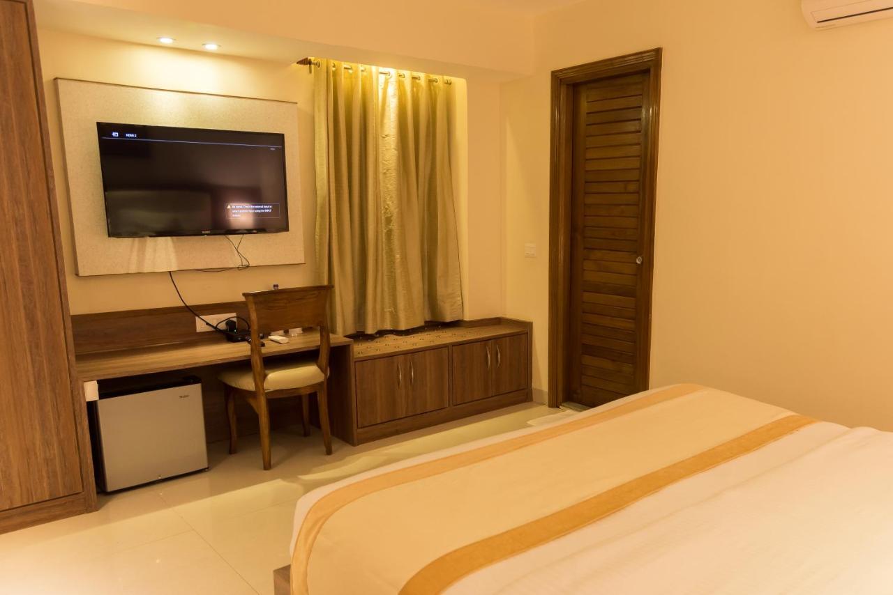 Sangai Continental Hotel Imphal Exterior photo